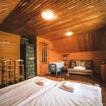 Holiday park карпатські полонини Urych